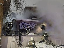 В Кирове два часа тушили ночной пожар в заброшенном здании