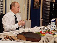 Свекольные пельмени и шербет: чем угощают в Кремле