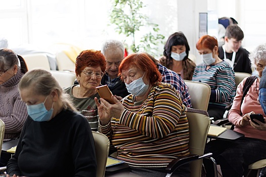 «Цифровой гражданин» для пожилых челябинцев