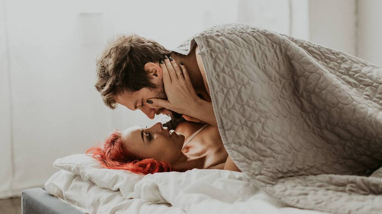 Мен жетілген әйелдің колготкиімен келдім