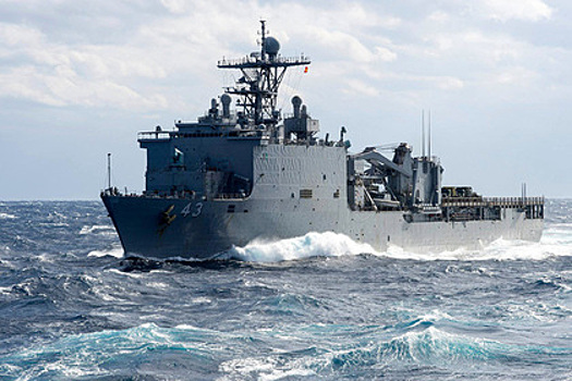 Десантный корабль США покинул Черное море
