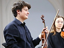 Скрипач-виртуоз Петр Лундстрем выступил в Херсонской области