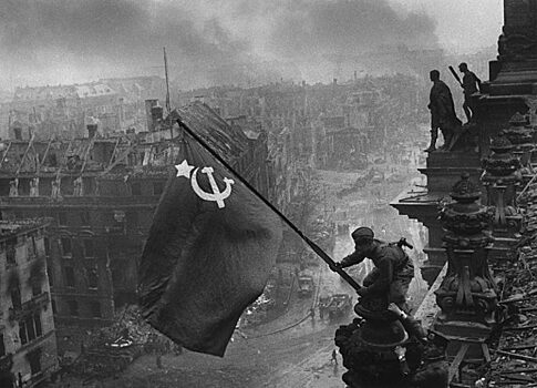 Почему СССР официально завершил Великую Отечественную только в 1955 году