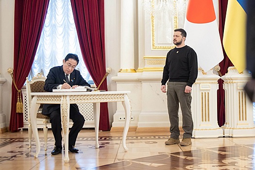 Захарова прокомментировала визит Кисиды в Киев