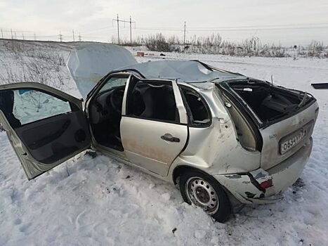 Автомобиль на огромной скорости улетел в кювет и перевернулся