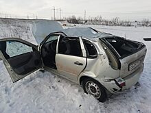 Автомобиль на огромной скорости улетел в кювет и перевернулся