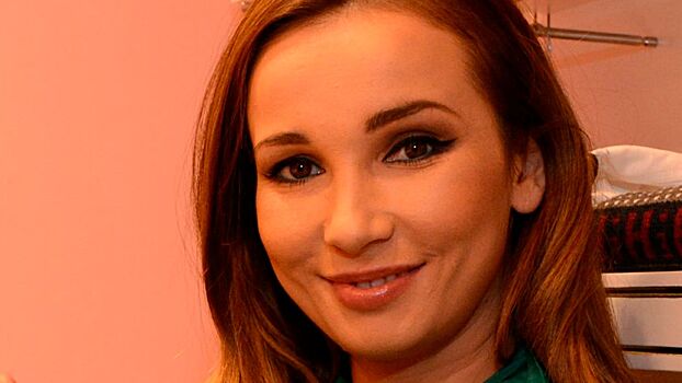 Телеведущая Чехова заявила, что не видит ничего плохо в поцелуях сына в губы