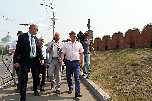 «Выглядит как пережиток прошлого»: глава Красноярска поручил отремонтировать площадь у памятника Дубенскому