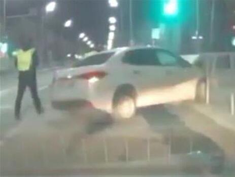 В Сызрани автоинспекторам пришлось гоняться за пьяной автомобилисткой