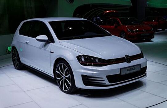Названа цена Volkswagen Golf нового поколения