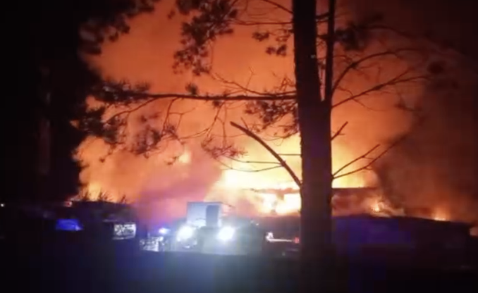 Площадь пожара в Екатеринбурге выросла до 800 квадратов