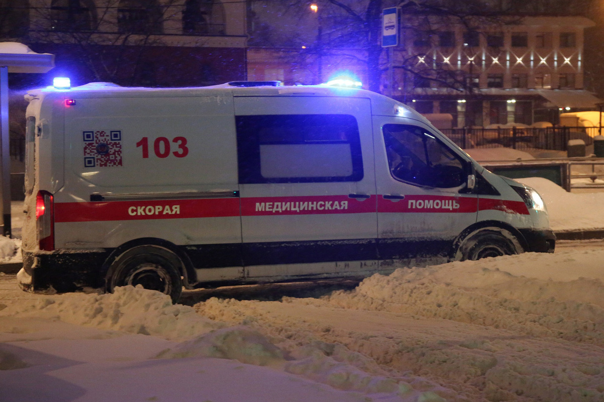 Молодой человек попал под трамвай на юго-западе Москвы