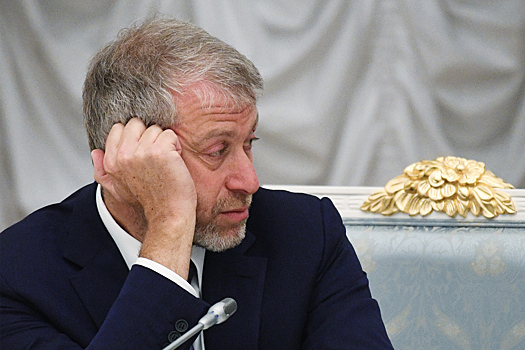 PageSix: Абрамович пытался занять у друзей миллион долларов