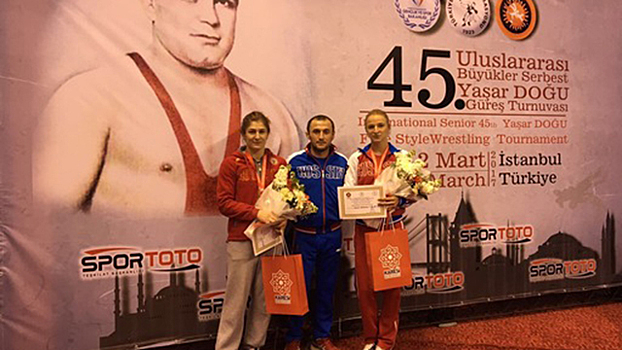 Россияне завоевали 3 золота на турнире по вольной борьбе в Турции