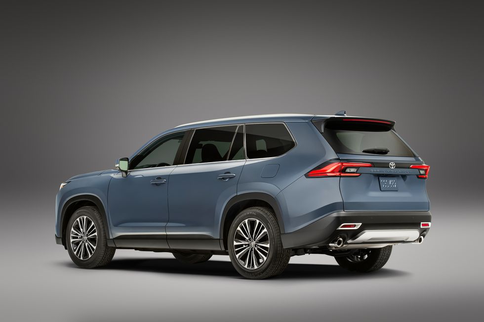  Toyota    Toyota Grand Highlander 2024   - 