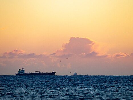 Левитт: США будут захватывать выходящие из Венесуэлы без их разрешения танкеры