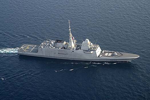 Силы ВМФ России контролируют действия французского фрегата в Черном море