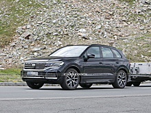 Обновлённый Volkswagen Touareg сфотографировали во время тестов в Альпах