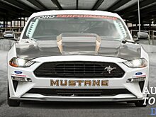 Новый Ford Mustang Cobra Jet дебютирует с ярким стилем и оснащением