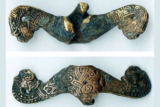 В Новгороде обнаружили разукрашенную медную конскую сбрую в стиле викингов