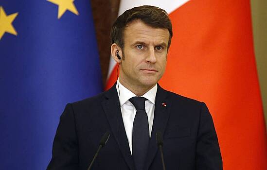 Макрон объявил о вступлении Франции в период военной экономики