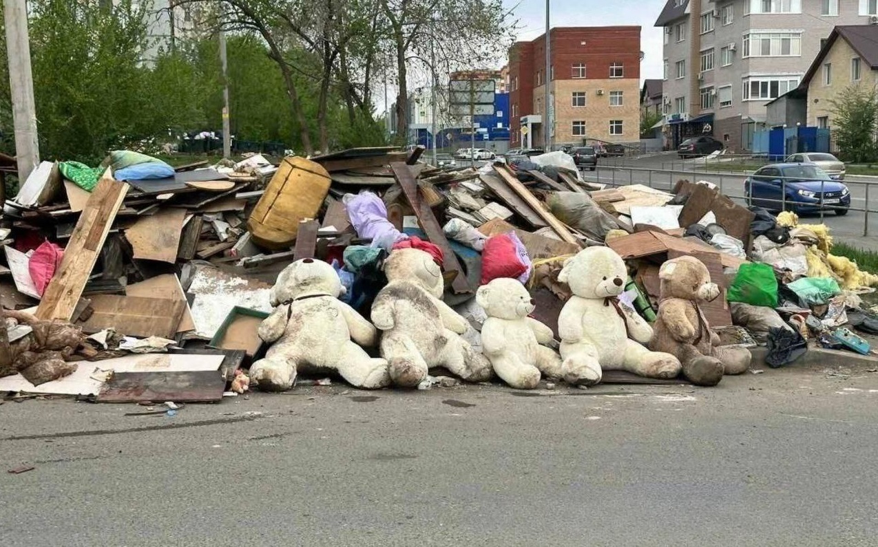 После вмешательства прокуратуры в Оренбурге убрали мусорные куча на ул. Уральской