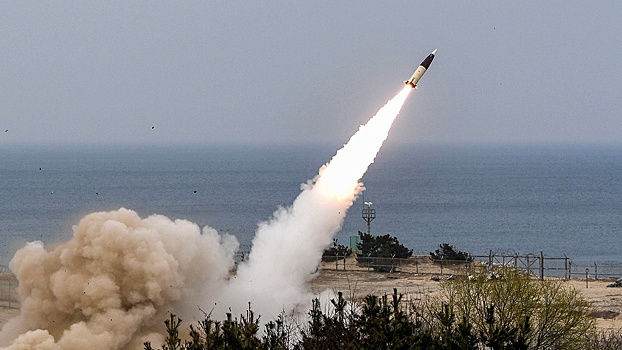Проект о помощи ВСУ предписывает Байдену поставить ракеты ATACMS