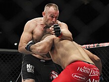 Алексей Олейник — Жуниор Албини, 12 мая на UFC 224.