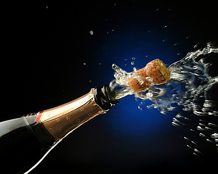 Почему шампанское лучше не пить на Новый год