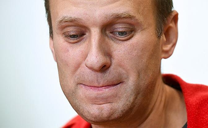 Неловкой игрой Кремль превратил Навального в угрозу