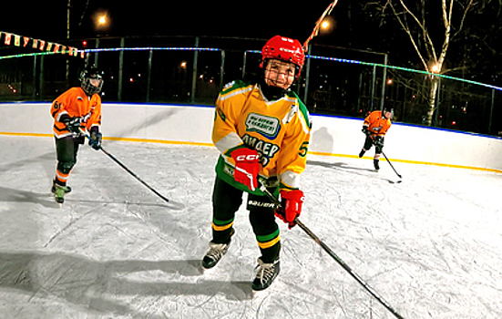 В Москве приступили к строительству круглогодичных спортивных площадок