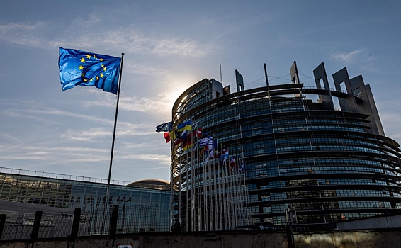 Politico: в ЕС боятся объединения Орбана, Фицо и Симиона против помощи Украине