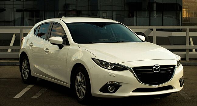 Стоит ли покупать подержанную Mazda 3 третьего поколения?