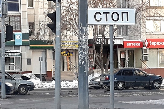 В утренней аварии на Холодильной пострадали две тюменки