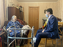 Глава Бутырского района проверил ремонт в квартире ветерана