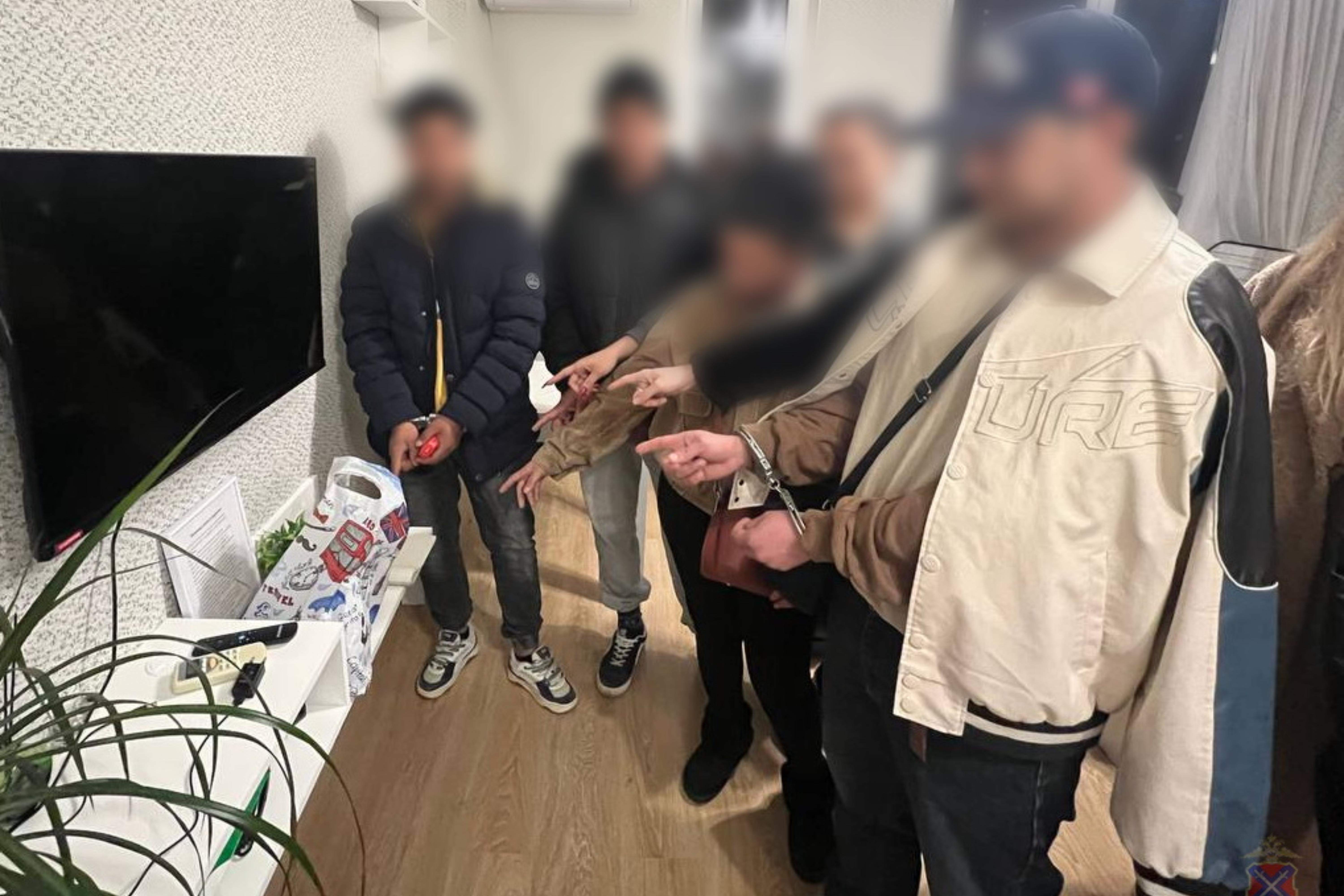 Полицейские пресекли деятельность наркогруппировки из Латинской Америки, действовавшей в Волгограде