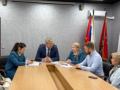 Сотрудники налоговой службы проконсультировали жителей Гагаринского района