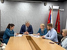 Сотрудники налоговой службы проконсультировали жителей Гагаринского района