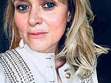 Анна Михалкова порадовала поклонников снимком дочери с домашним питомцем