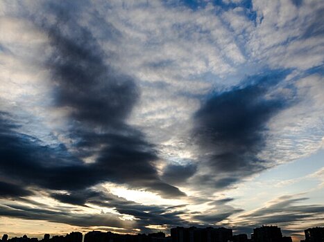 Синоптик сообщил о завершении сезона серебристых облаков в Москве