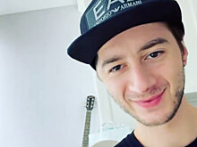 Упавший с самоката солист Мариинки опубликовал первые селфи после комы