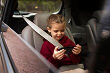 Малыши в машине: как сделать автомобильную поездку с детьми безопасной