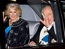 Королева Камилла надела старое пальто Карла III