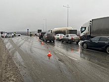 В массовой аварии в Екатеринбурге пострадали 12 человек