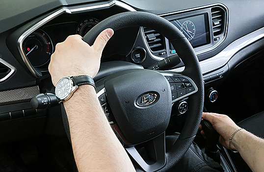 «АвтоВАЗ» прокомментировал ДТП с Lada Vesta