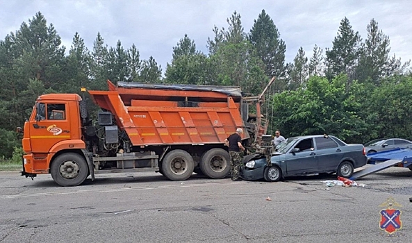 Водитель «Лады» насмерть сбил дорожного рабочего в Волгоградской области