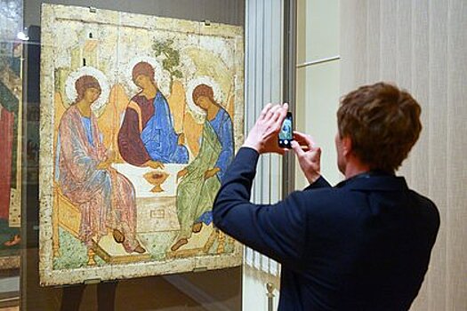 На иконе «Троица» нашли существенные изменения после отправки на богослужение