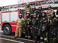 В Северном Тушине пожарные вытащили из огня 16 человек