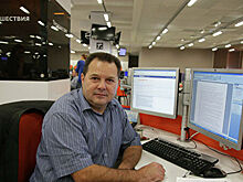 Глава МЧС наградил замглавы редакции РИА Новости Виктора Бельцова