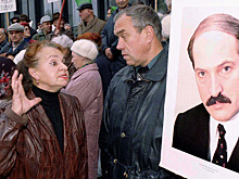 Лукашенко правит Белоруссией уже 25 лет. Как он укреплял свою власть и что стало с его соперниками?